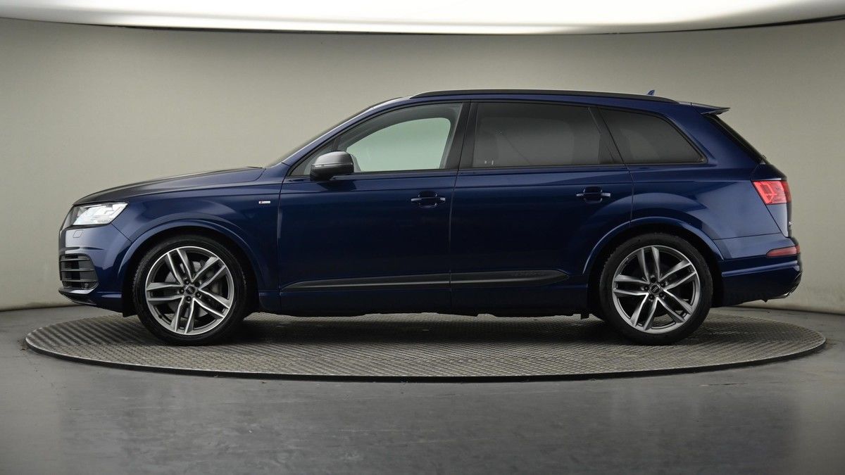 Audi Q7 Image 23