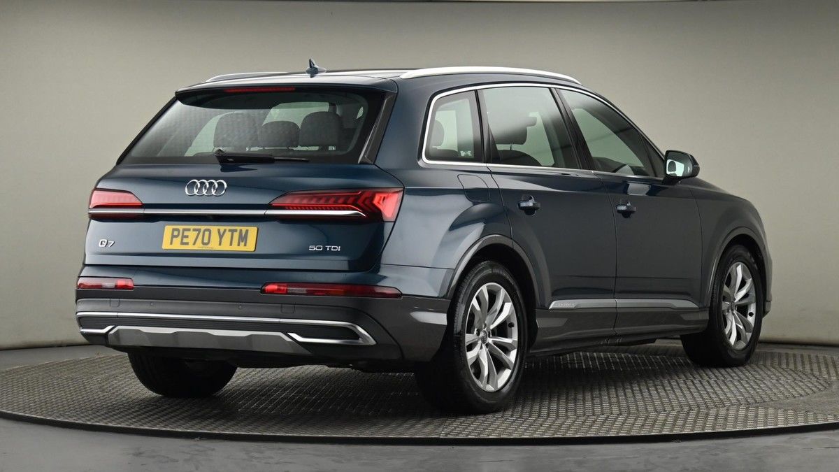 Audi Q7 Image 26