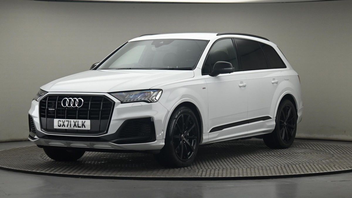 More views of Audi Q7