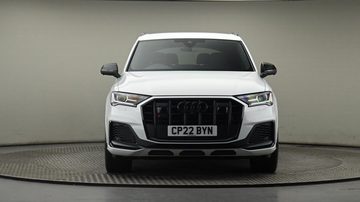 Audi SQ7 Image 21