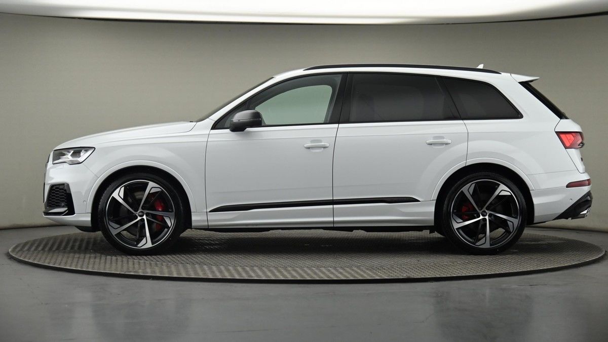 Audi SQ7 Image 23