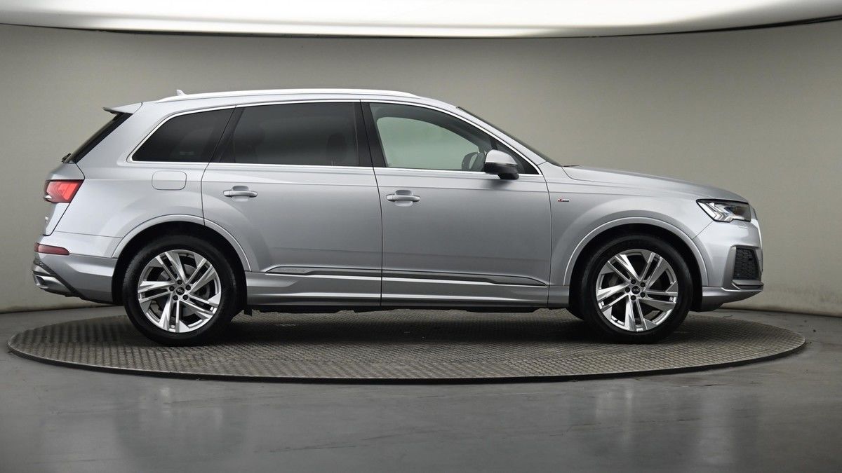 Audi Q7 Image 27