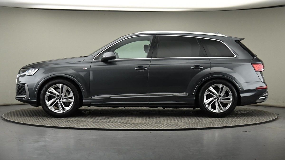 Audi Q7 Image 22