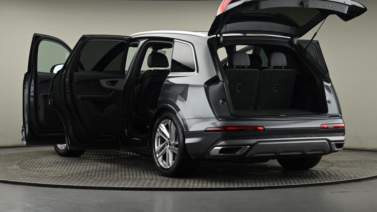 Audi Q7 Image 28