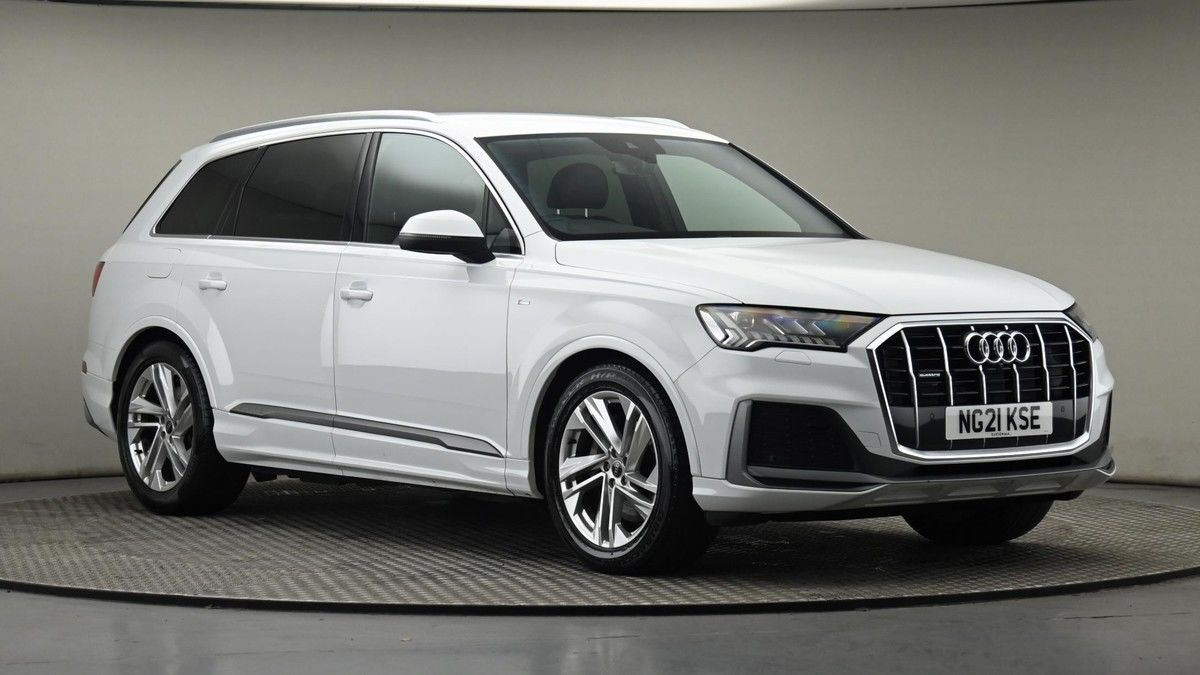 More views of Audi Q7