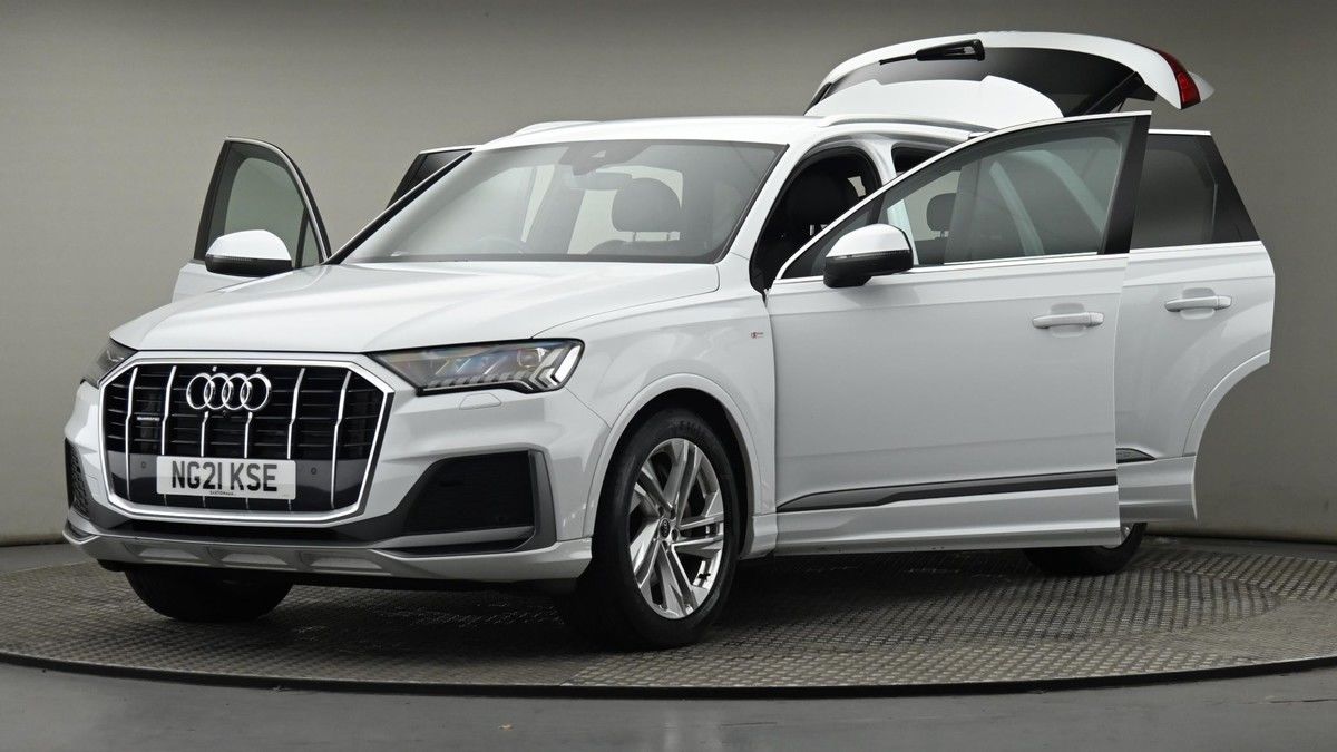 More views of Audi Q7