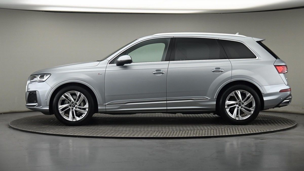 Audi Q7 Image 23