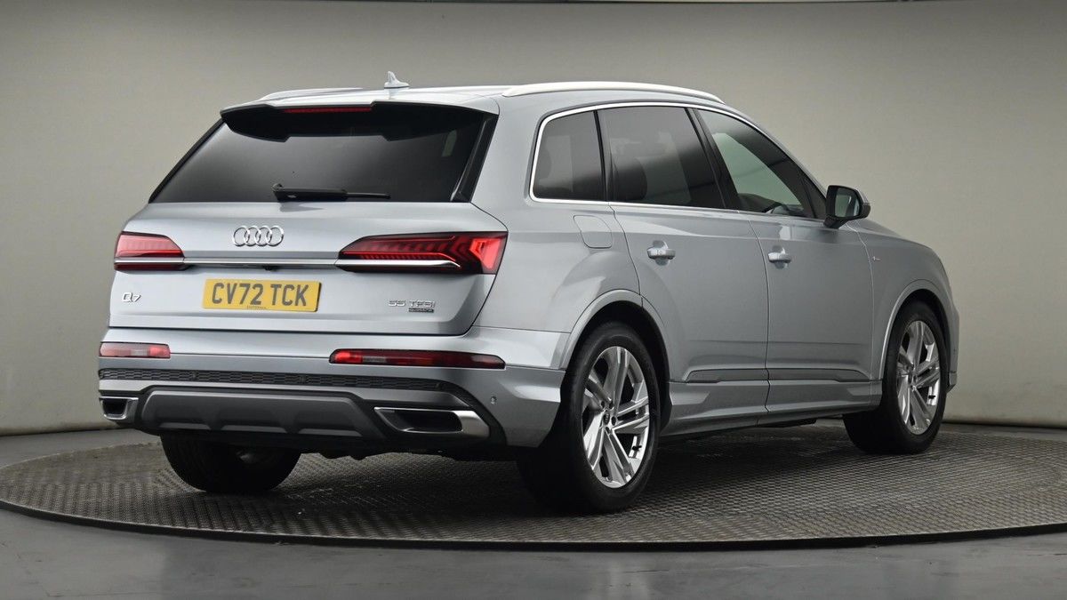 More views of Audi Q7