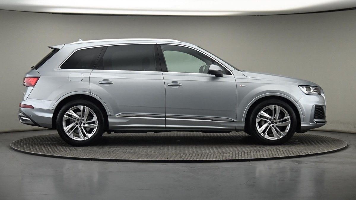 Audi Q7 Image 27