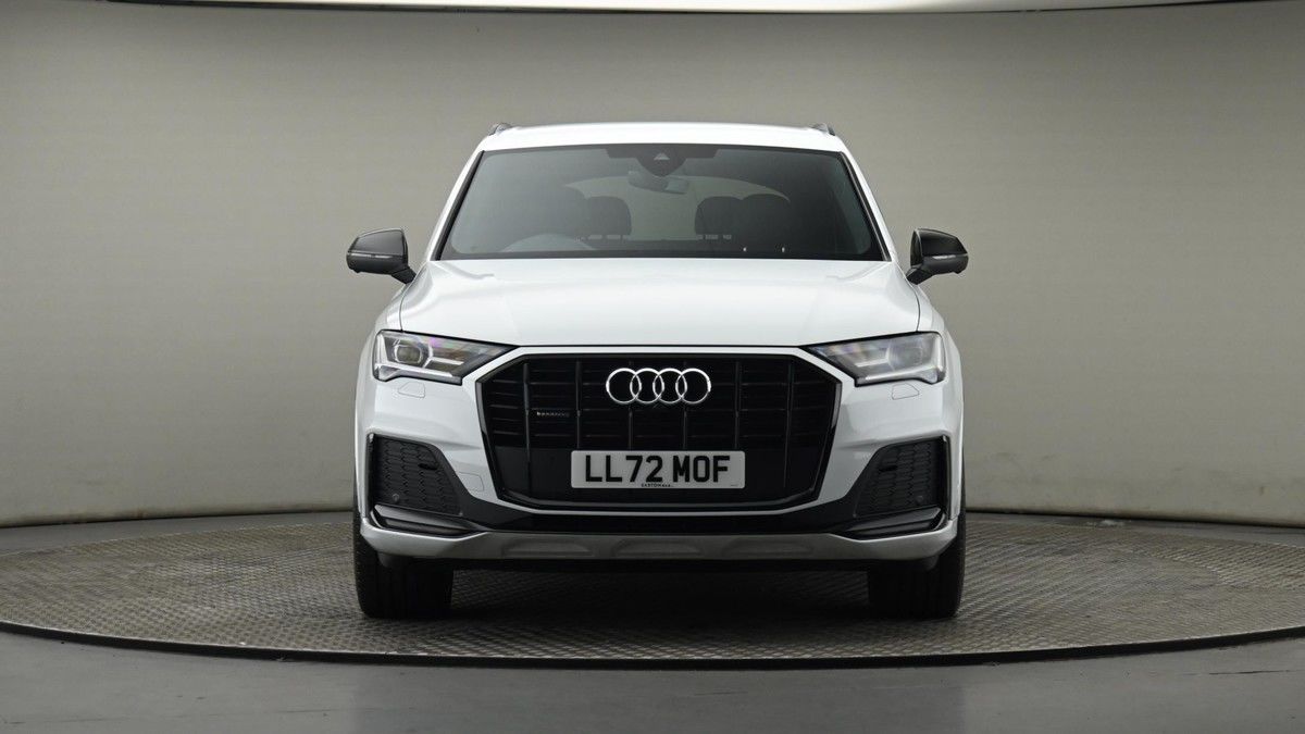 More views of Audi Q7