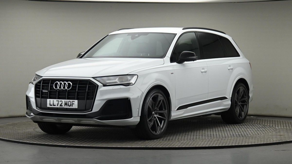 More views of Audi Q7