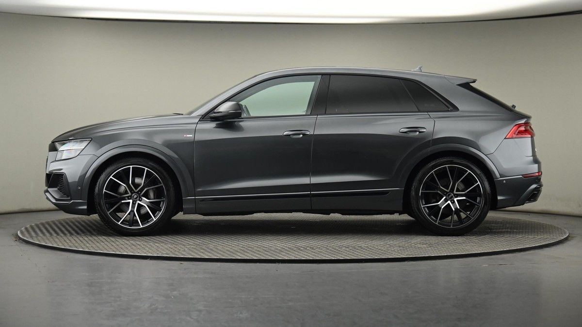 Audi Q8 Image 23