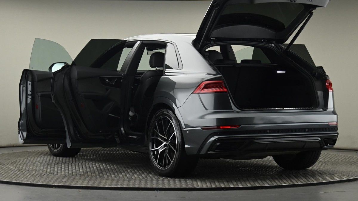 Audi Q8 Image 29