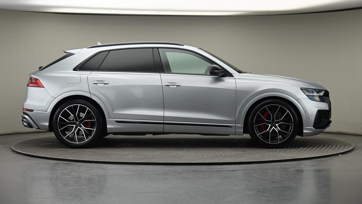 More views of Audi SQ8