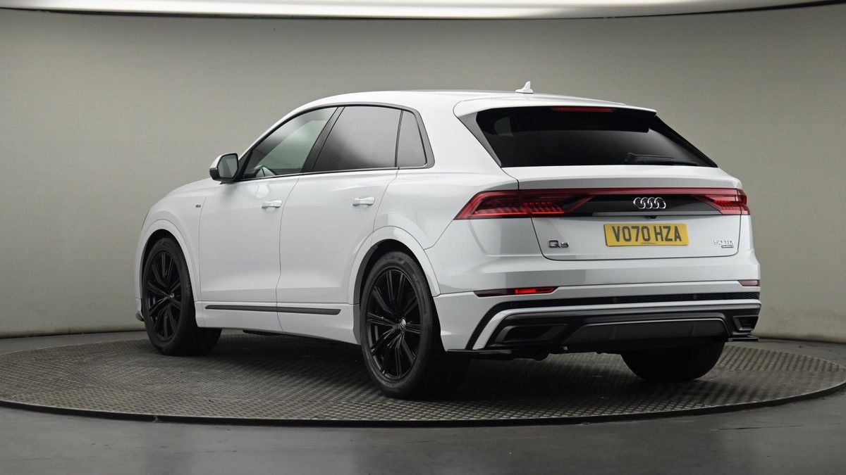 Audi Q8 Image 24