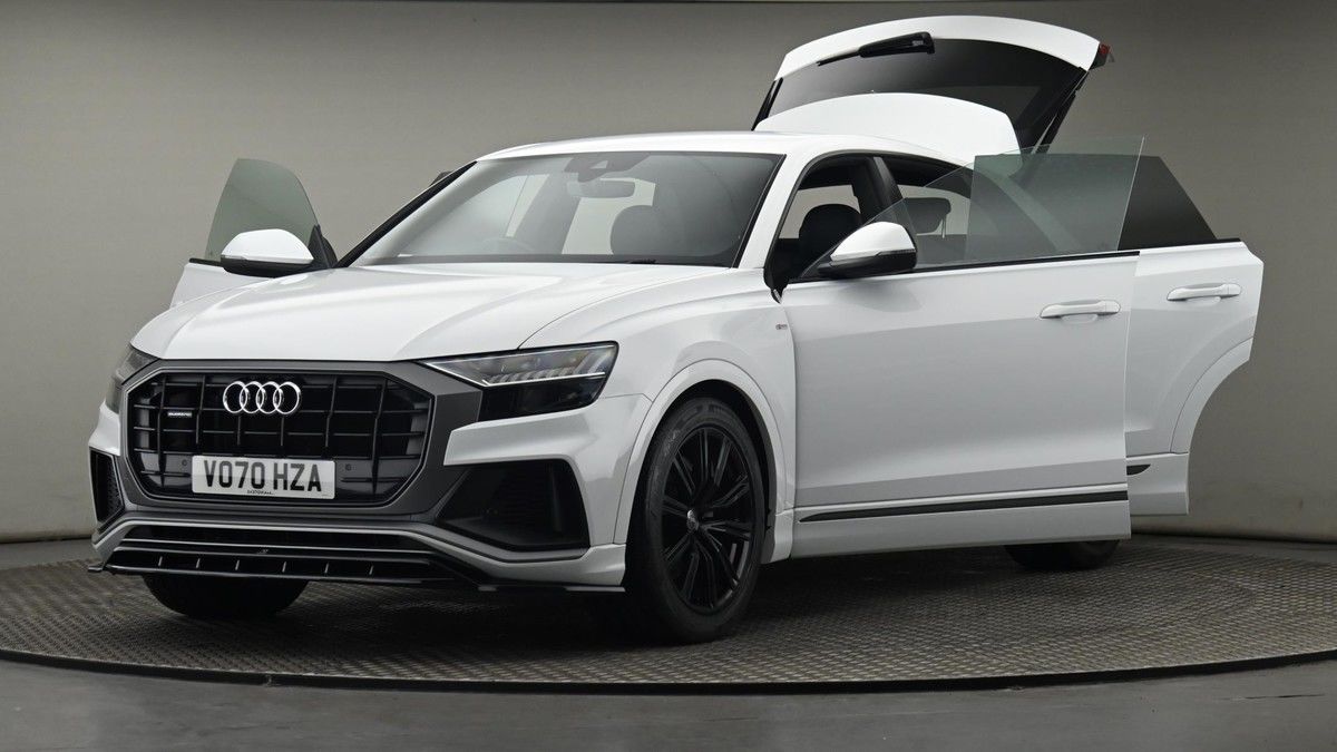 Audi Q8 Image 28