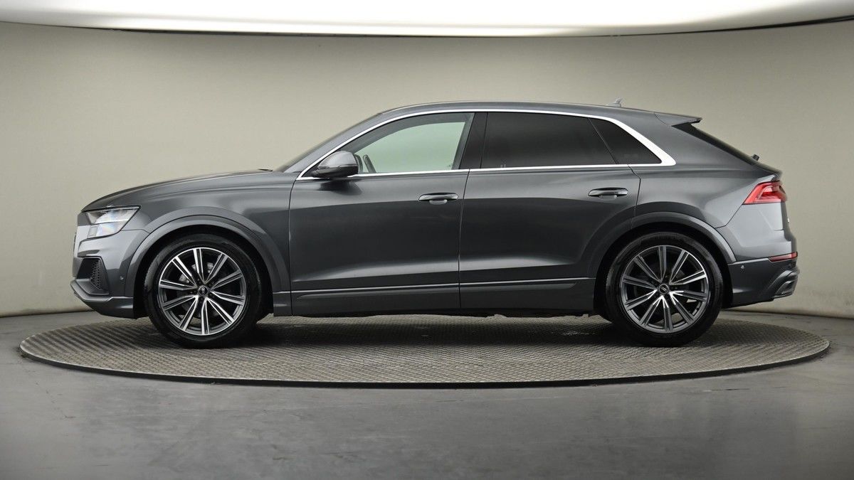 Audi Q8 Image 23