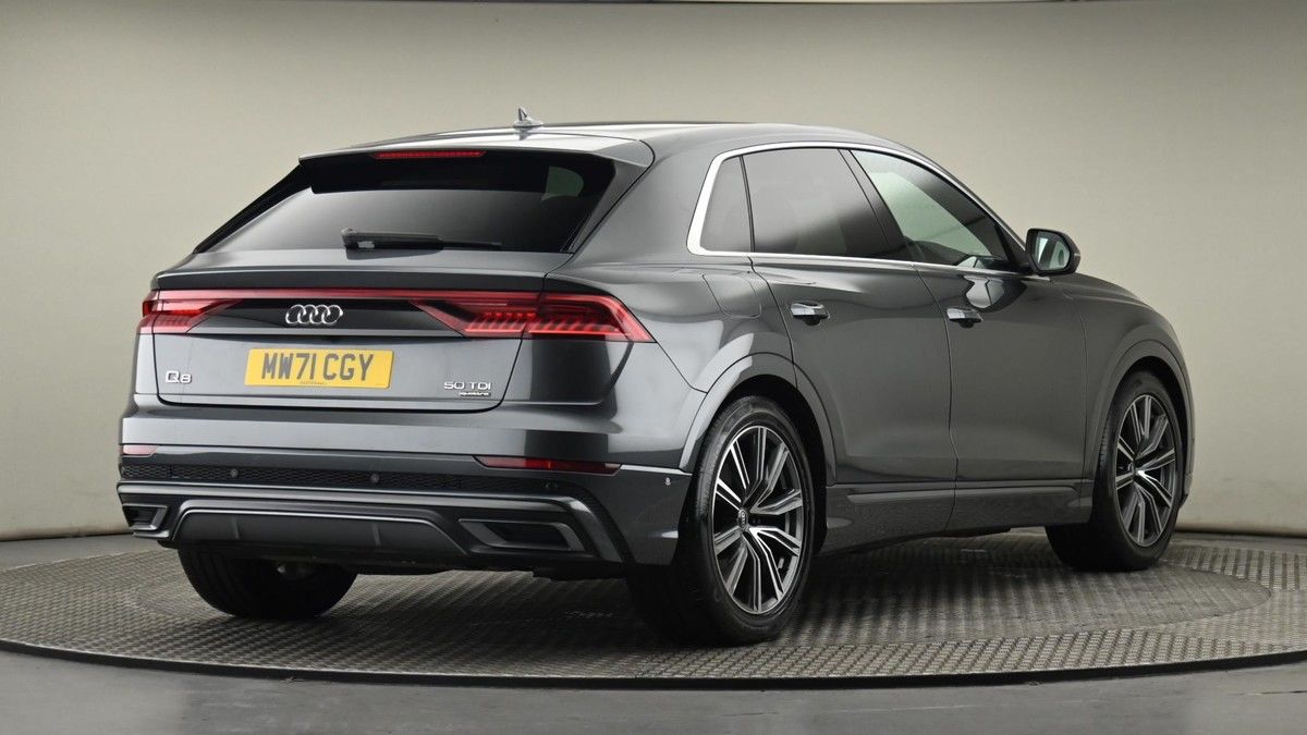 Audi Q8 Image 26