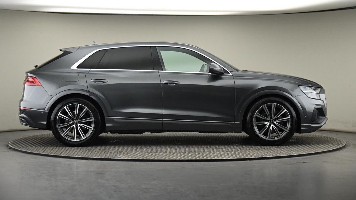 Audi Q8 Image 27