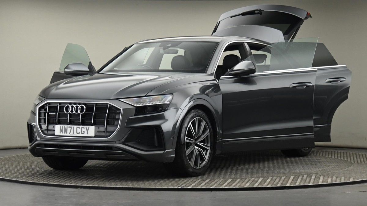 Audi Q8 Image 28