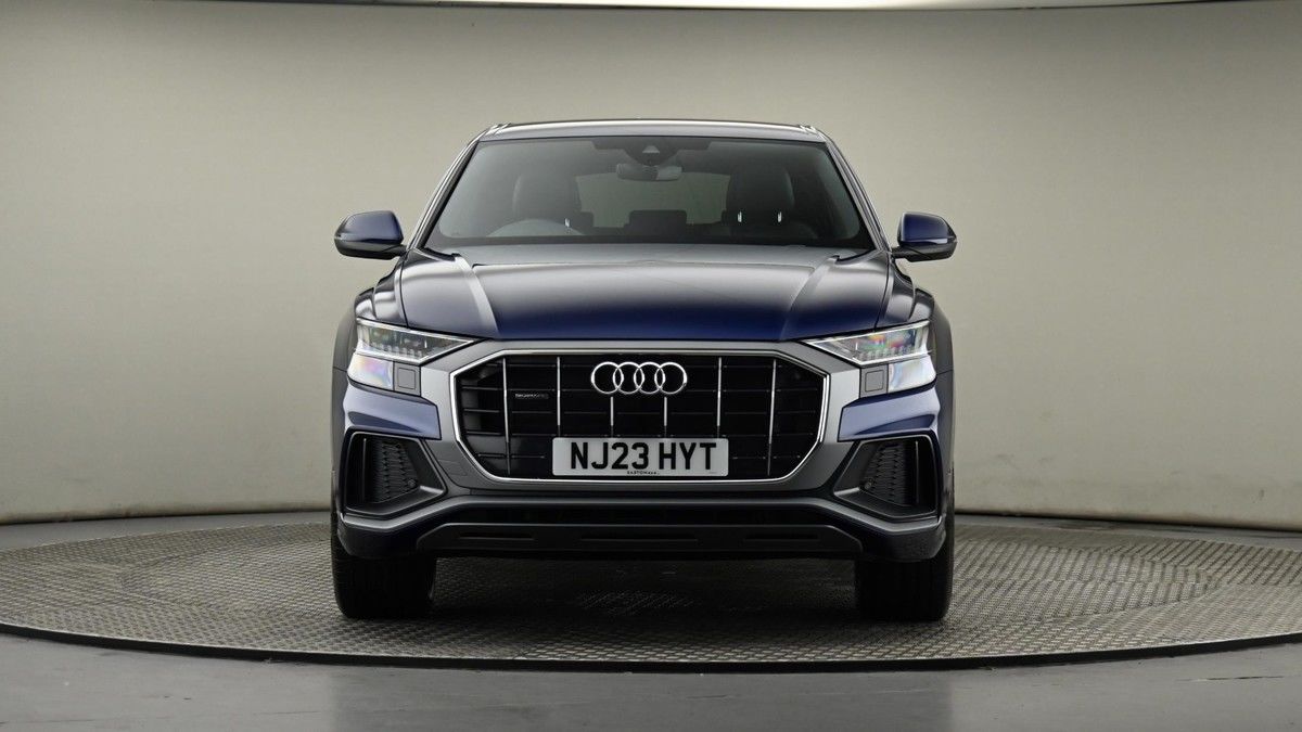 Audi Q8 Image 18