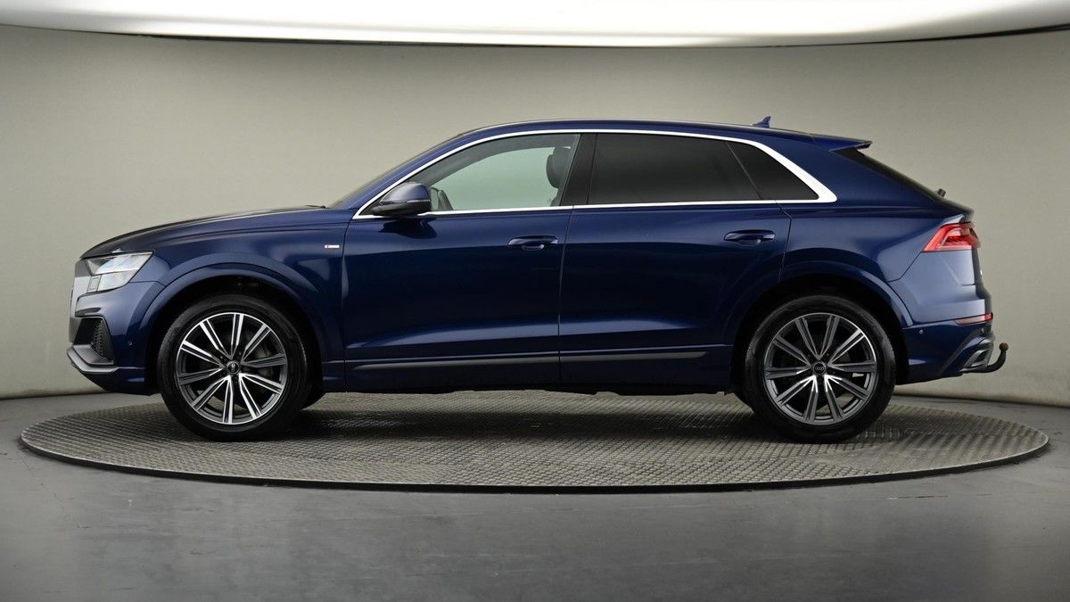 Audi Q8 Image 20