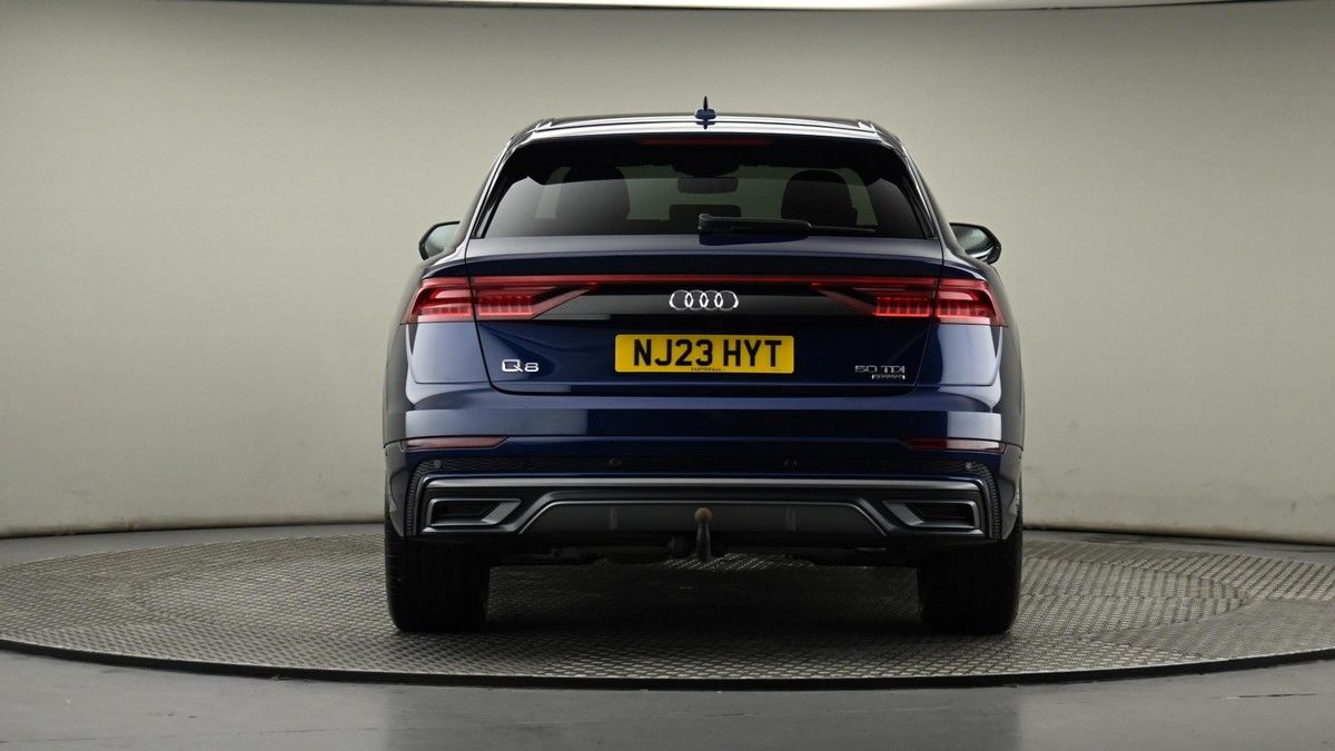 Audi Q8 Image 22