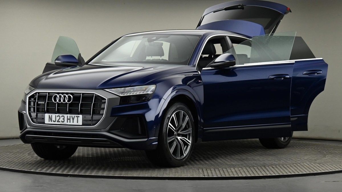 Audi Q8 Image 25