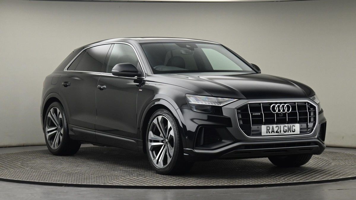 Audi Q8 Sticky Header Image