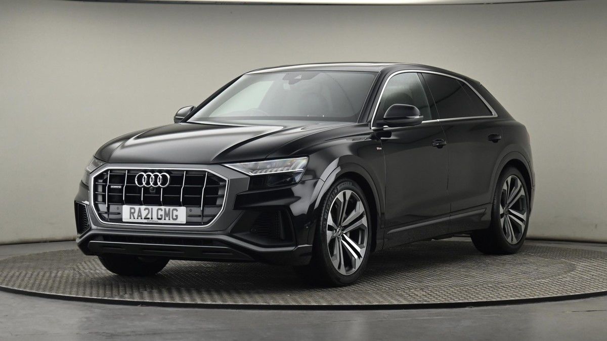 More views of Audi Q8