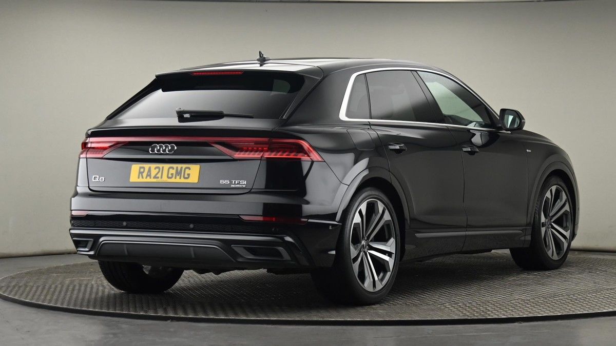 Audi Q8 Image 26