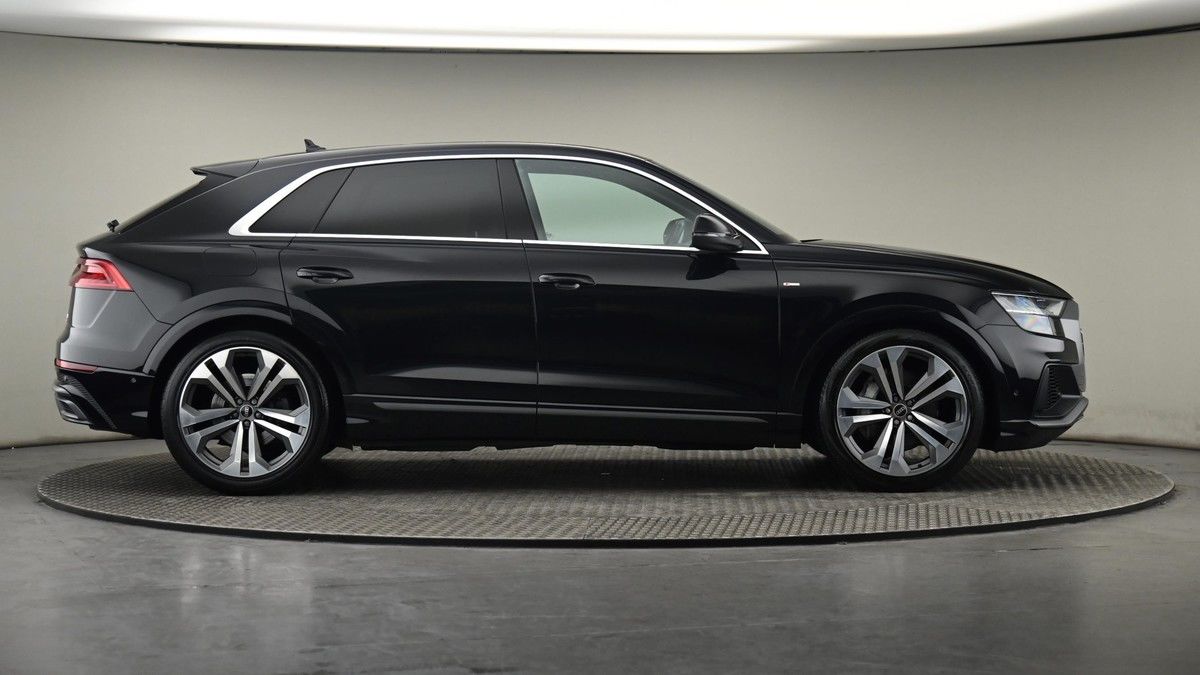 Audi Q8 Image 27