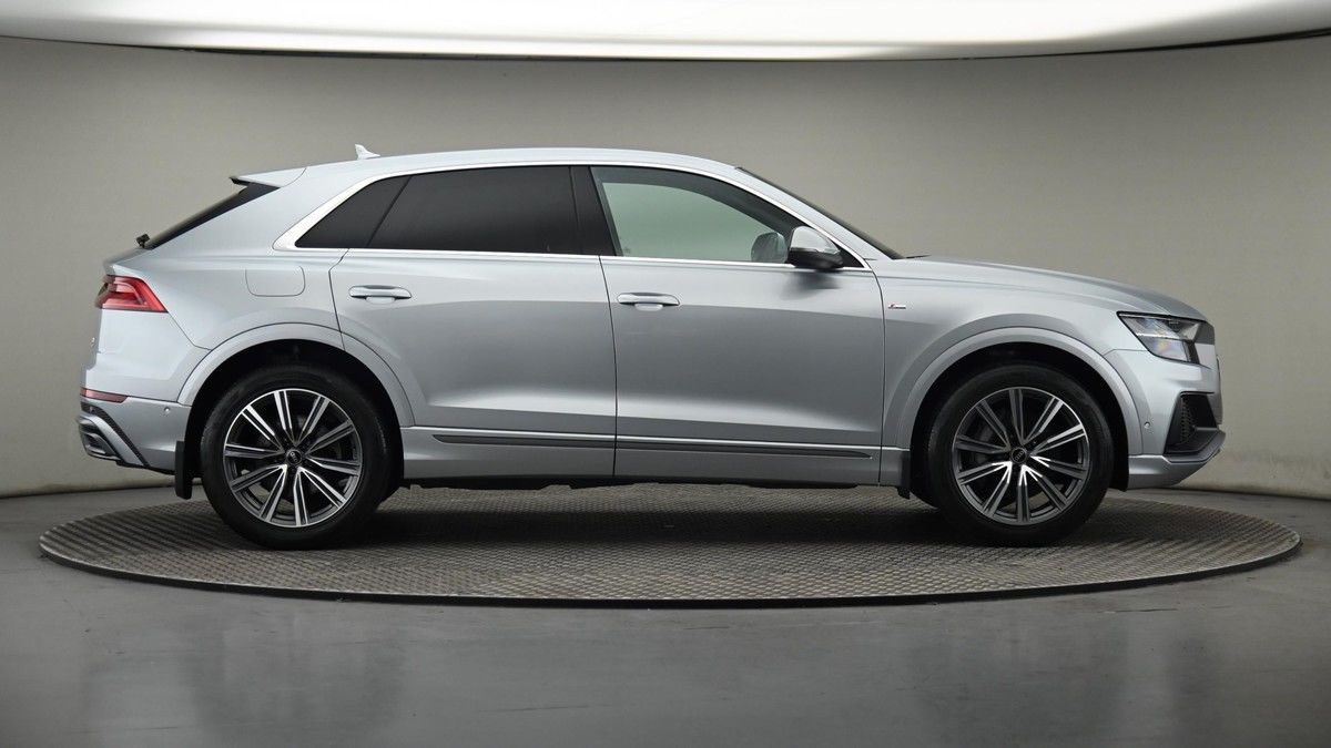 Audi Q8 Image 27