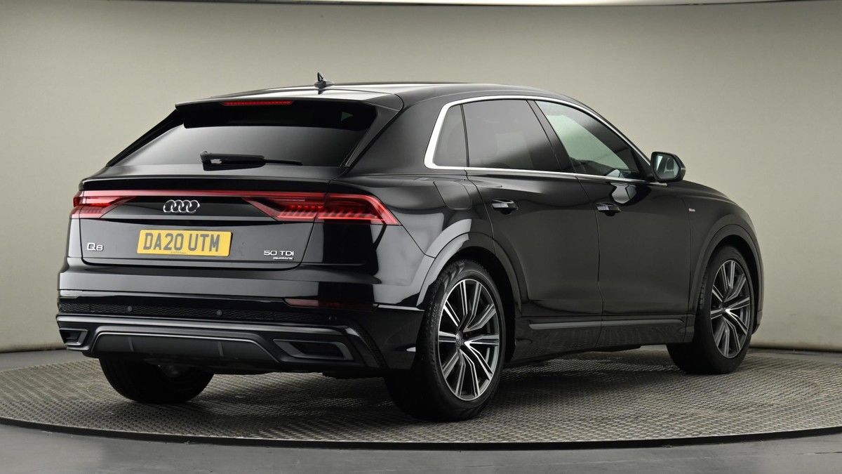 Audi Q8 Image 26