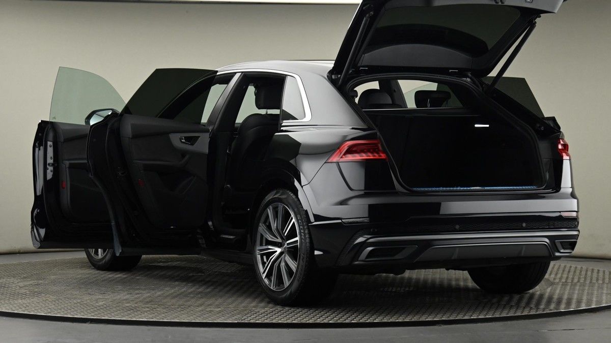 Audi Q8 Image 29