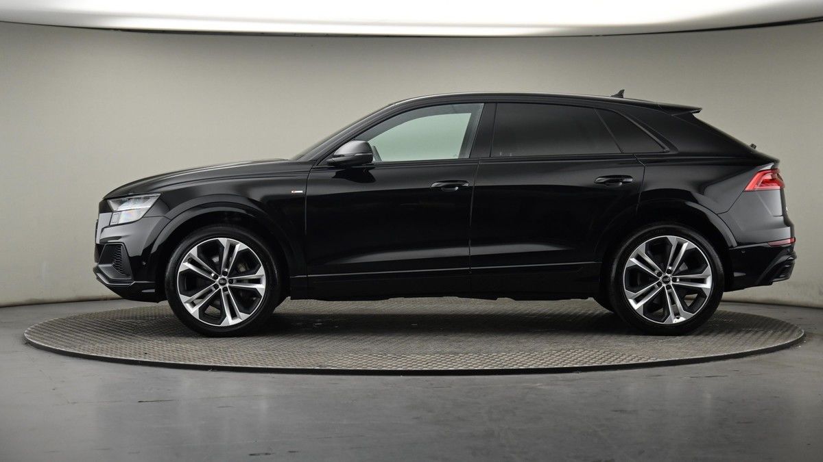 More views of Audi Q8