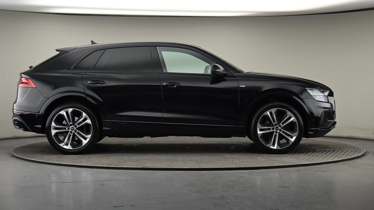 More views of Audi Q8