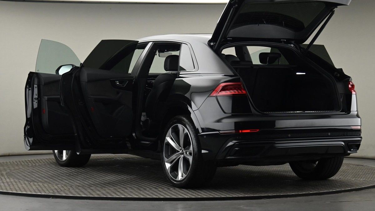 Audi Q8 Image 29