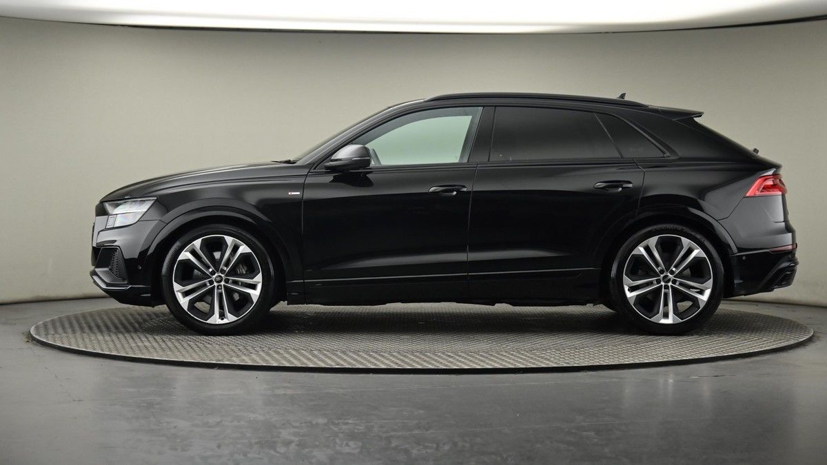 Audi Q8 Image 23