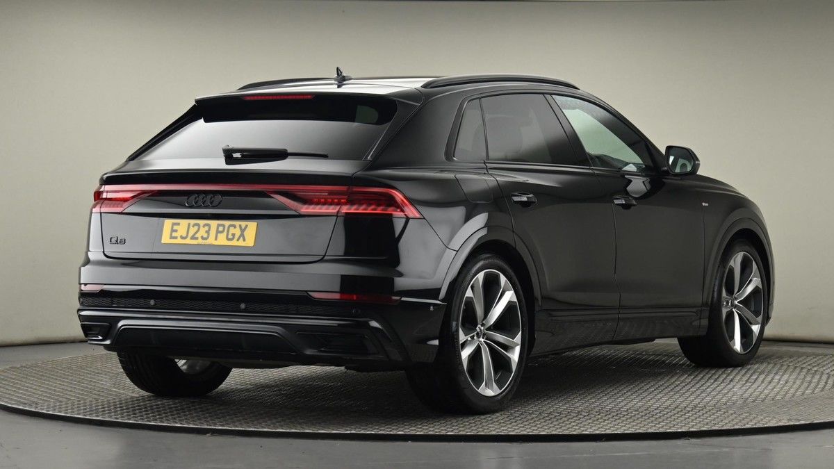 Audi Q8 Image 26