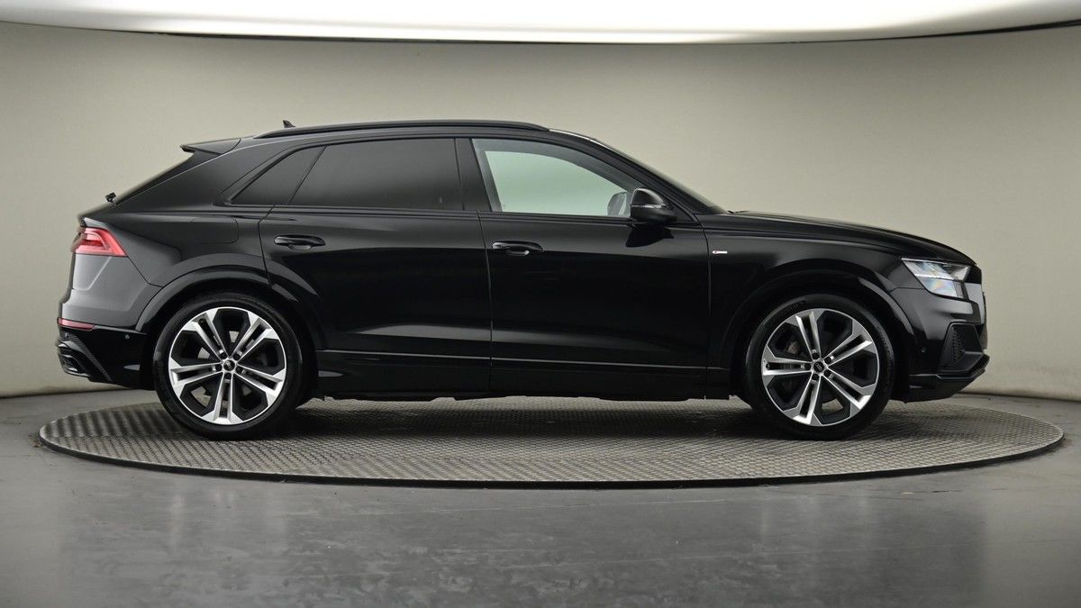 Audi Q8 Image 27