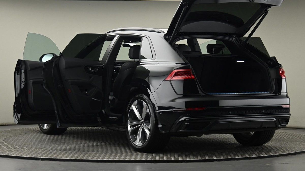 Audi Q8 Image 29