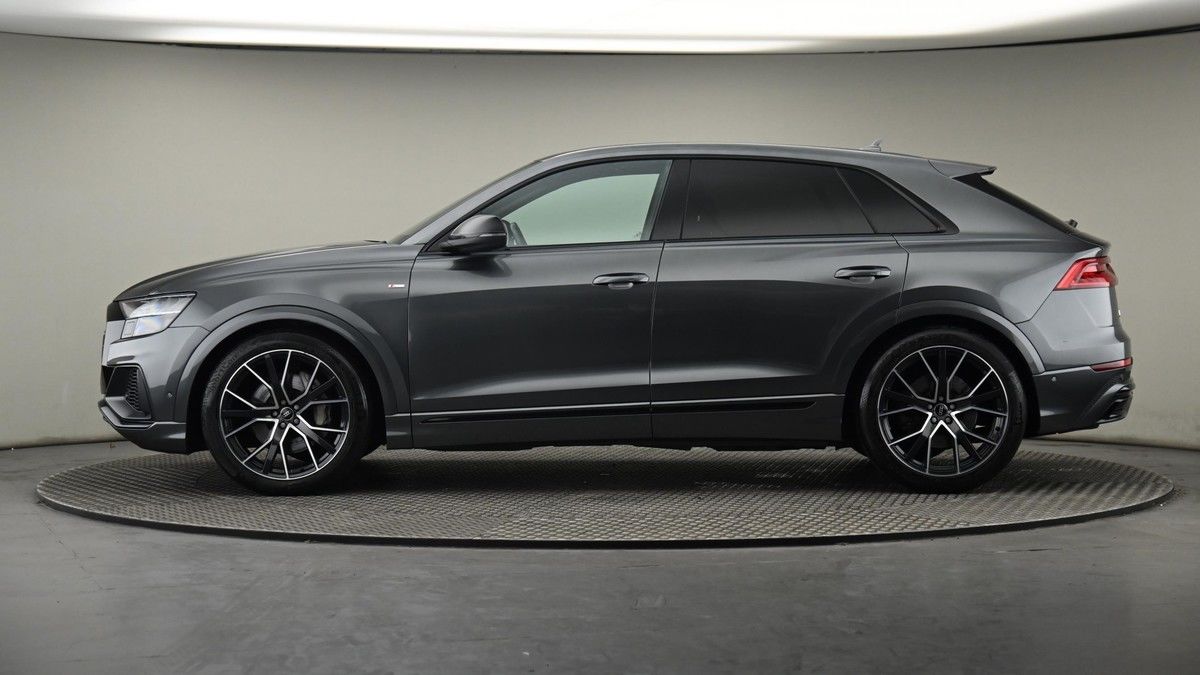 Audi Q8 Image 23