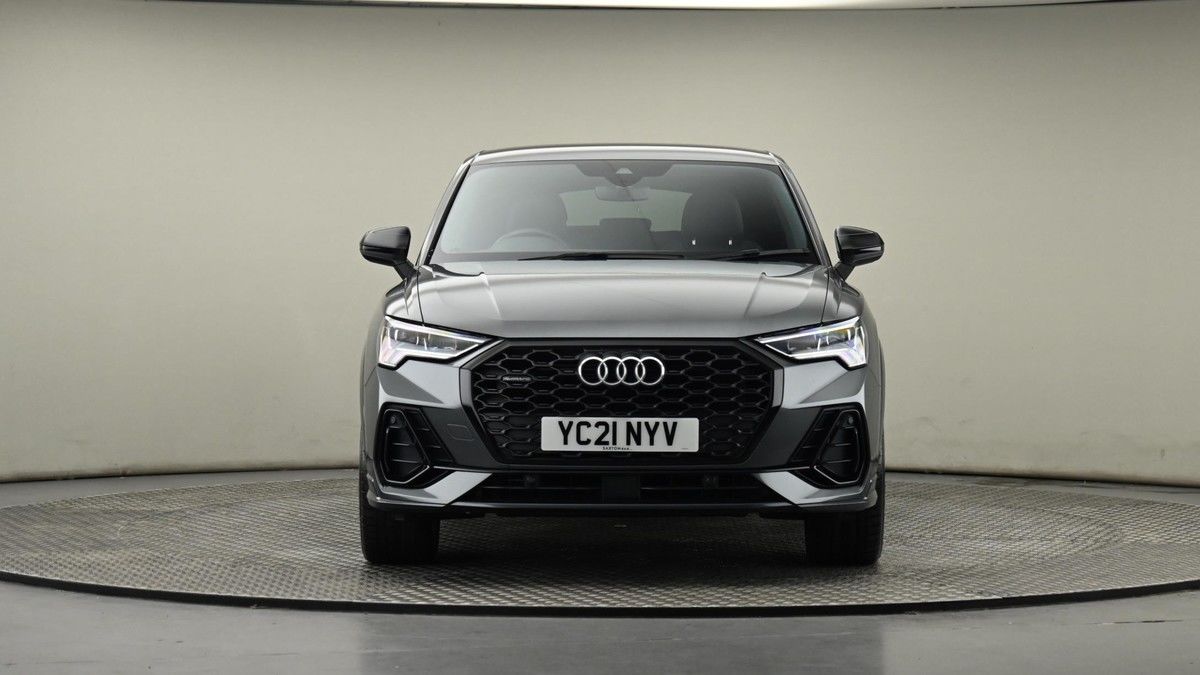 Audi Q3 Image 20