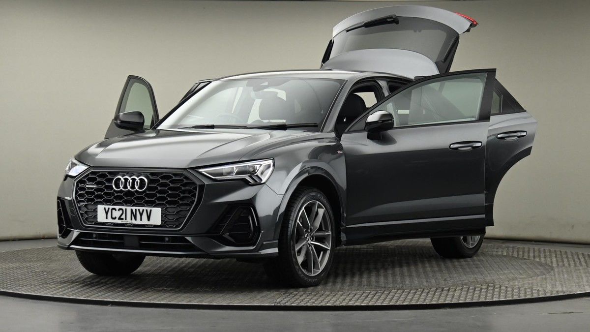 Audi Q3 Image 27