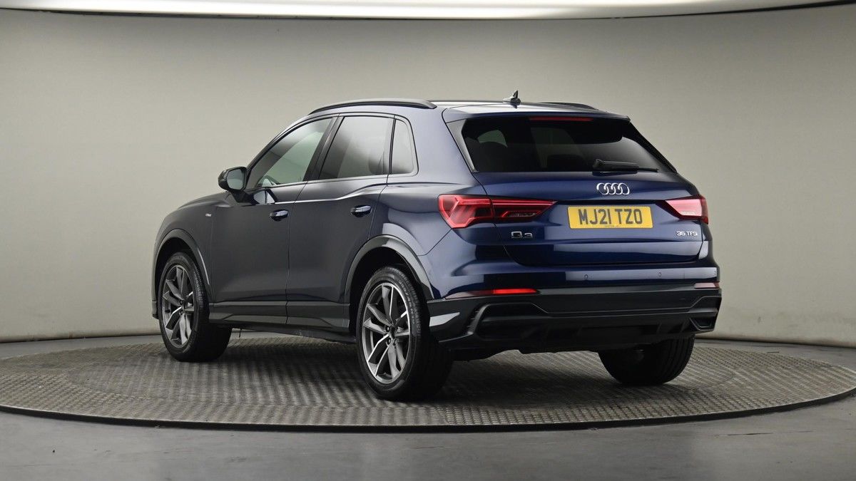 Audi Q3 Image 24