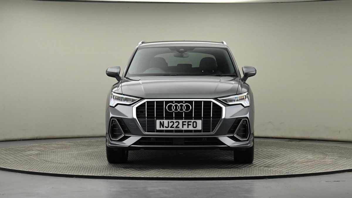 Audi Q3 Image 20