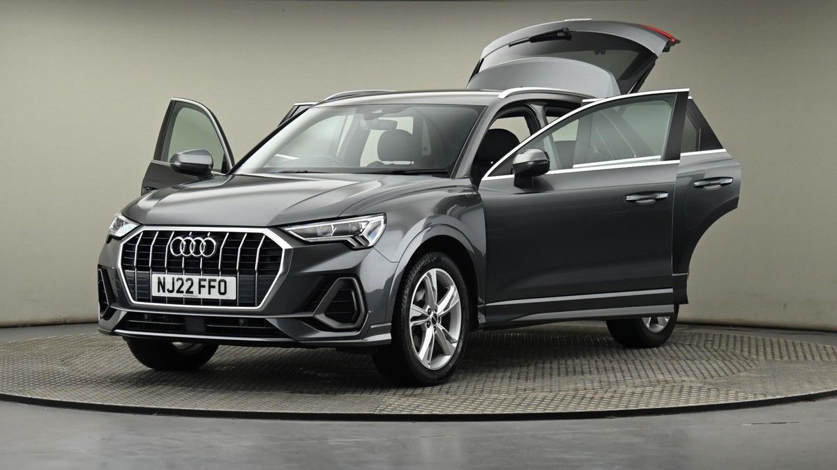 Audi Q3 Image 27