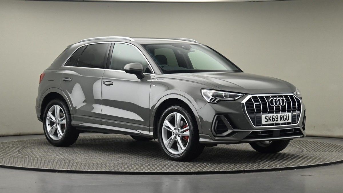 More views of Audi Q3