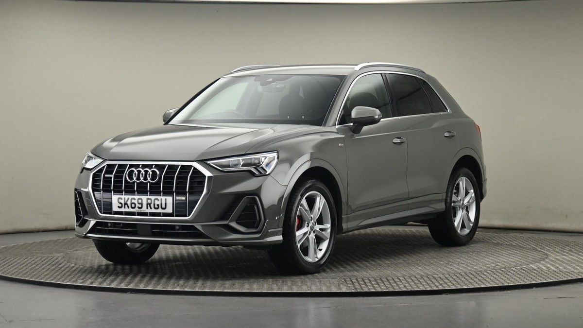 More views of Audi Q3